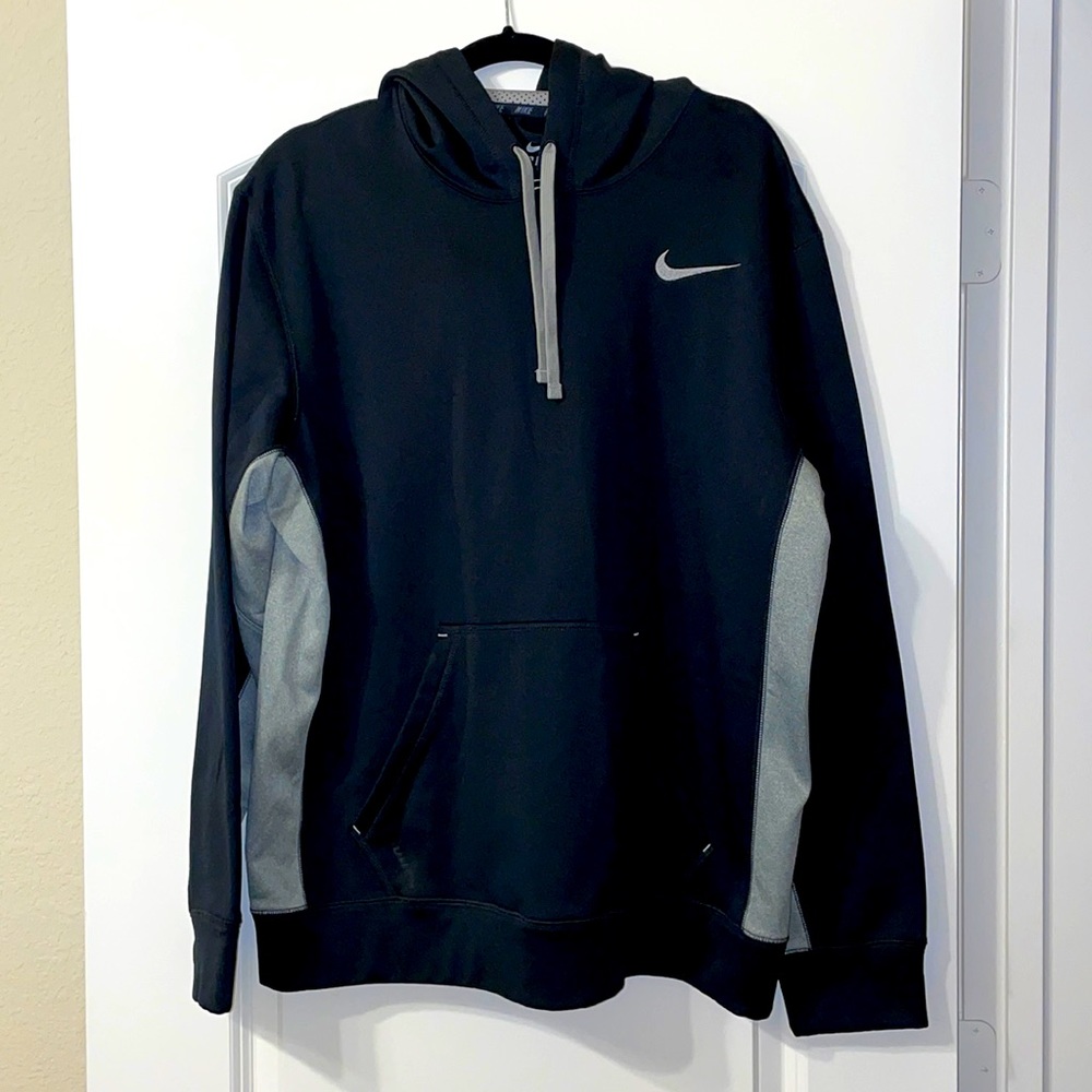 Nike Therma-Fit Hoodie